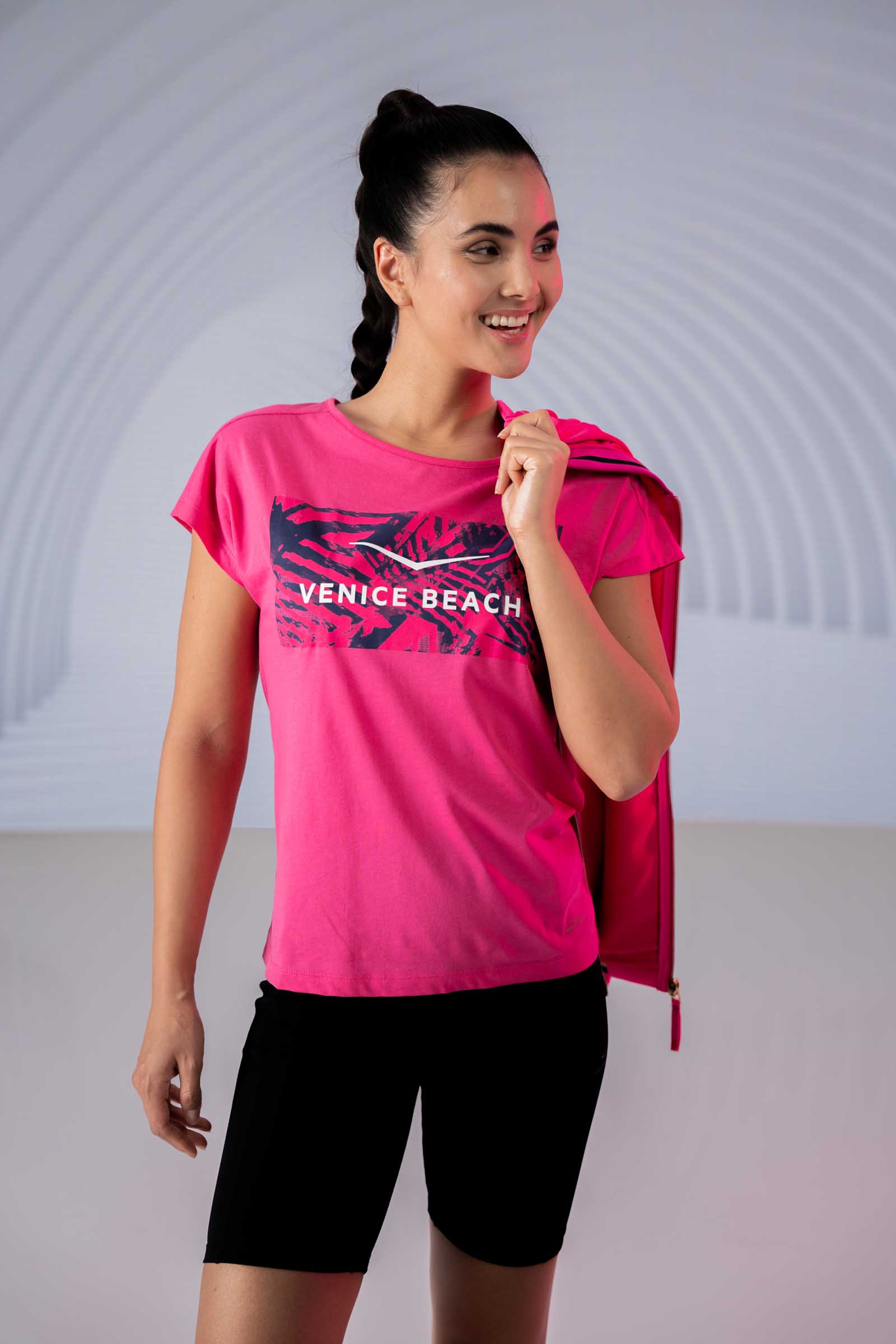 VB_Tia 4076 02 T-Shirt